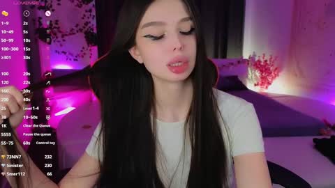Snapshot of jessie_johns chatting on February 22, 7:14 pm jessie_johns online show from February 22, 7:14 pm