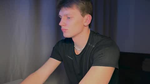 JessieRise online show from March 3, 7:32 pm