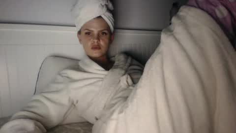 jessieryan online show from February 14, 3:59 pm