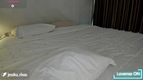    online show from March 4, 7:55 pm