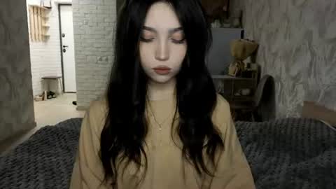 I am Gina ntmu Lets hit 10 Thumbs Up together online show from June 12, 3:33 pm
