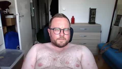 jeuneloup92 online show from June 24, 3:30 pm