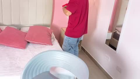 Jhan online show from April 13, 3:38 pm