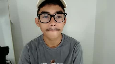 Johnny  online show from December 17, 8:32 am