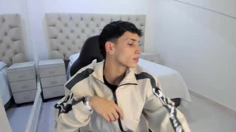 jhoanleandro online show from January 7, 5:01 am