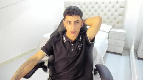 jhoanleandro online show from November 16, 5:31 am