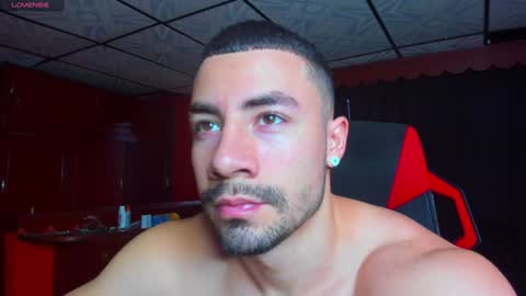 Jhojan Strong  online show from December 25, 10:05 pm