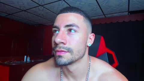 Jhojan Strong  online show from December 24, 12:00 am