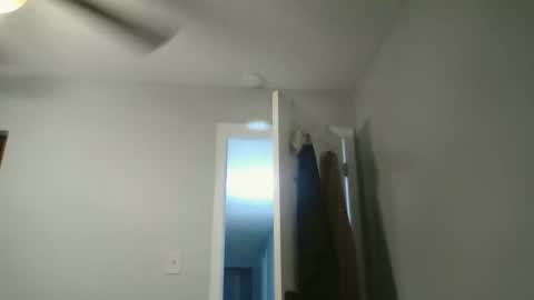 jholls online show from February 10, 4:08 am