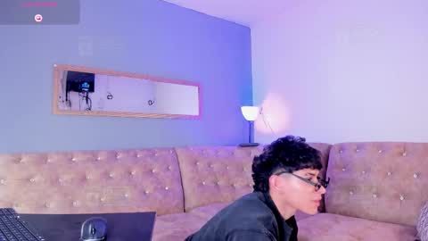 JHONNATHAN online show from March 26, 9:31 pm