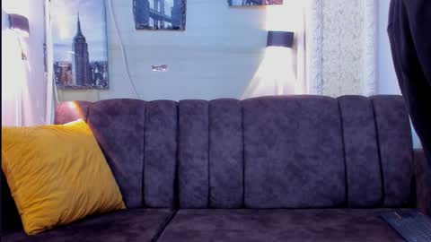 jhonny online show from March 6, 7:03 am