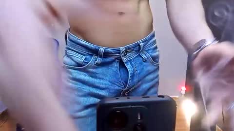 jhonny_thes28 online show from February 6, 3:10 am