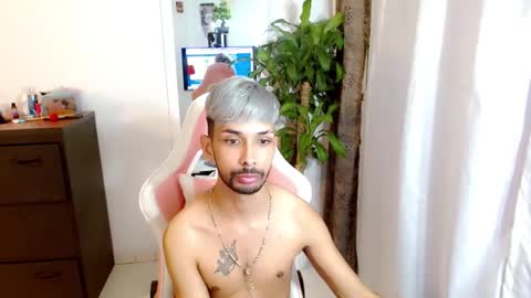 jhonsonvlatino online show from October 9, 2:28 am