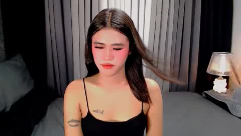 jhuliana_and_charles_room online show from October 26, 5:19 am