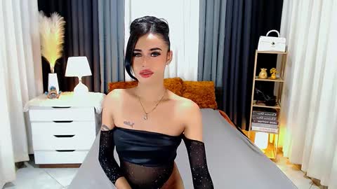 julie online show from February 25, 4:46 am