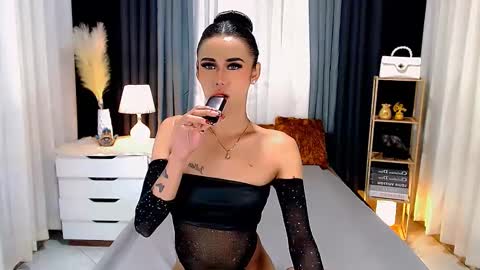 julie online show from March 7, 2:46 am