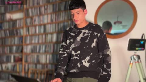 jim_dancer online show from September 28, 4:05 pm