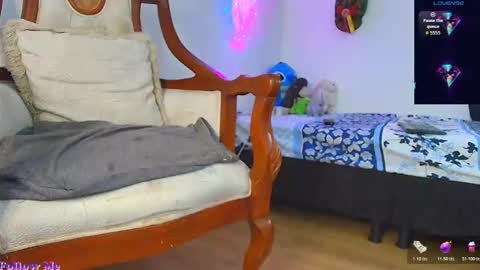 Jimm  Independent Model  online show from December 22, 1:51 pm