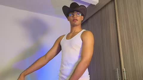 Jimmy Leeh online show from October 21, 4:17 am