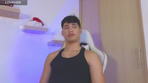 Jimmy Leeh online show from January 3, 11:33 pm