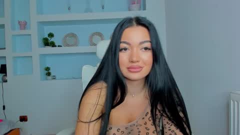 Snapshot of jisselle chatting on October 21, 5:27 pm Juliee online show from October 21, 5:27 pm