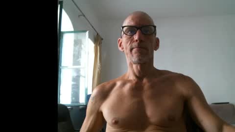 jlmbud online show from August 1, 1:13 pm