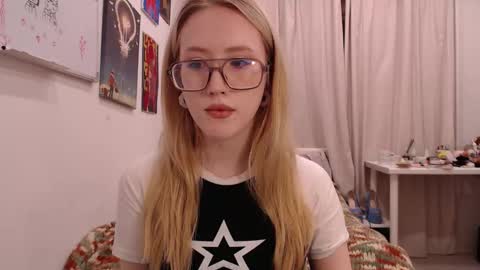 joan_kiss online show from October 29, 3:25 pm