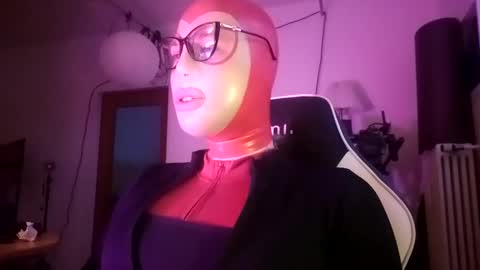 Snapshot of joanesxfree chatting on February 18, 4:47 pm The sweetest toy online show from February 18, 4:47 pm