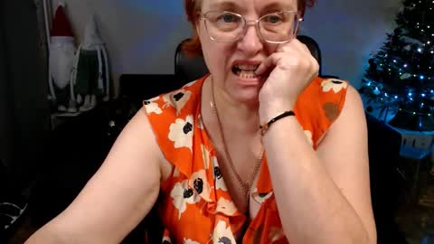 Joanna and Greg online show from December 23, 9:15 am