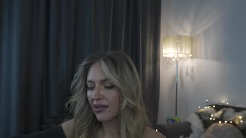 Joanne online show from November 15, 1:40 am