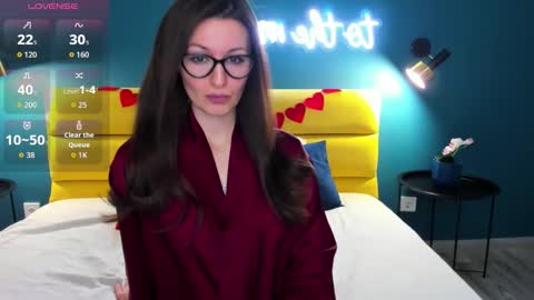 Joan online show from February 9, 1:31 am