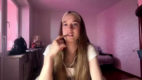Alice online show from June 29, 10:15 am
