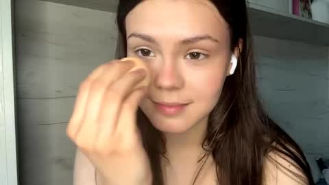 Mila online show from April 17, 10:50 am