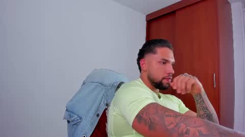 joe_esthetic online show from June 15, 8:34 pm