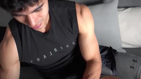 joe_steel1 online show from February 13, 4:32 pm