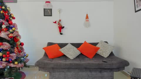 Snapshot of joelandalexa chatting on December 16, 6:59 pm joelandalexa online show from December 16, 6:59 pm