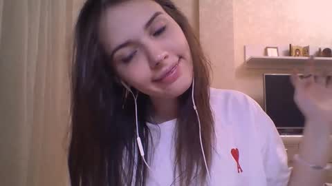 Jennifer online show from November 23, 5:00 pm