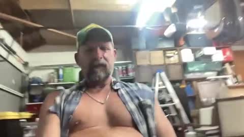 joestros online show from August 3, 6:04 am