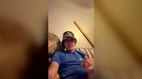 joey_binaa online show from June 19, 6:19 am