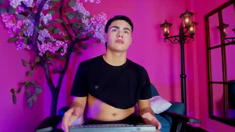 JOEY  online show from March 1, 3:05 pm