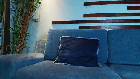     online show from November 10, 5:43 am