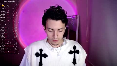 johan_parker222 online show from February 17, 1:26 am