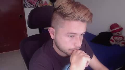 JOHAN independient model online show from November 28, 2:35 pm