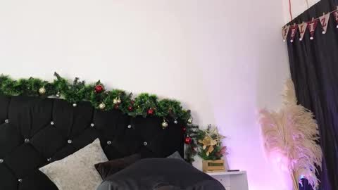 John  online show from November 19, 11:09 am