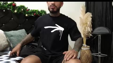 John  online show from December 14, 11:05 am