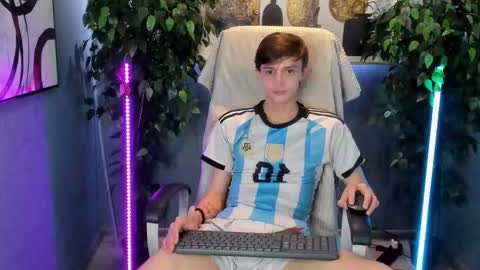 John online show from October 18, 7:45 am