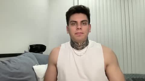 Snapshot of johnafterdark chatting on December 6, 5:36 am JAXX online show from December 6, 5:36 am