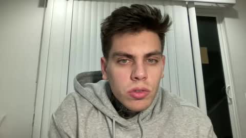 Snapshot of johnafterdark chatting on December 2, 4:02 am JAXX online show from December 2, 4:02 am