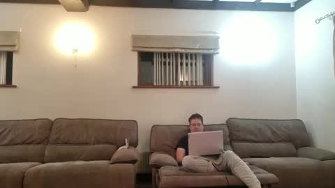 johnathan_stuart33 online show from May 25, 12:06 am