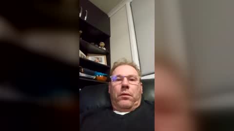 johnbarrett1974 online show from July 28, 10:35 am